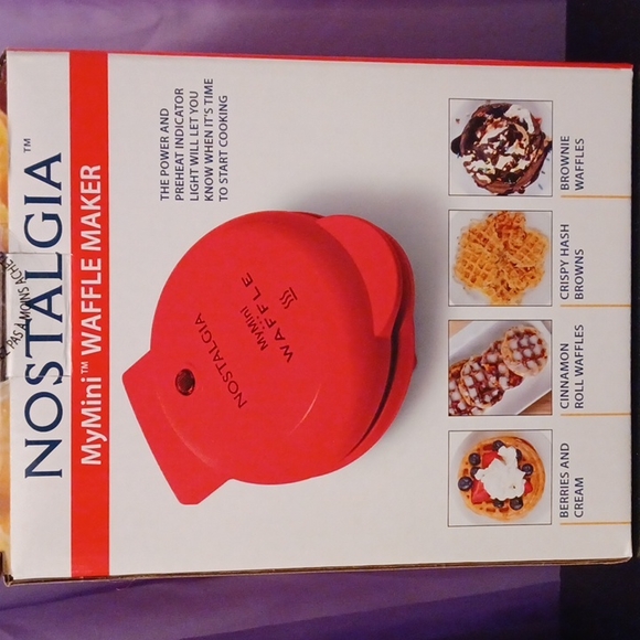 New Nostalgia Mini Waffle Maker Red - Picture 2 of 3